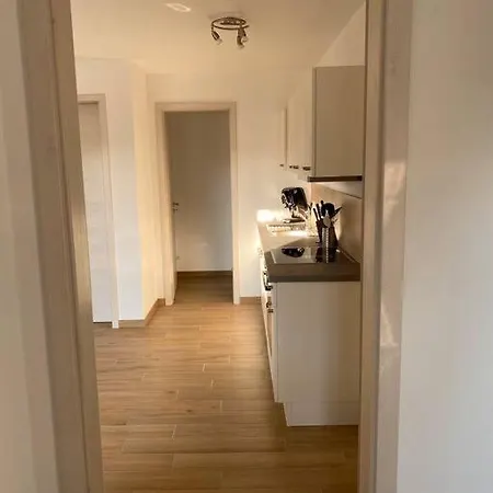 Schoenes Helles 2,5 Zimmer Apartment