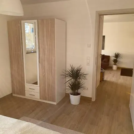 Schoenes Helles 2,5 Zimmer Apartment דירה *