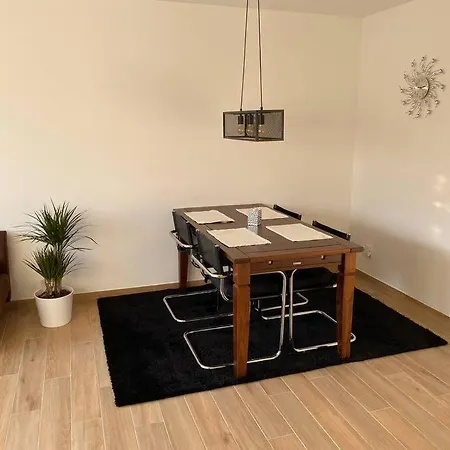 Schoenes Helles 2,5 Zimmer Apartment Mittelbiberach